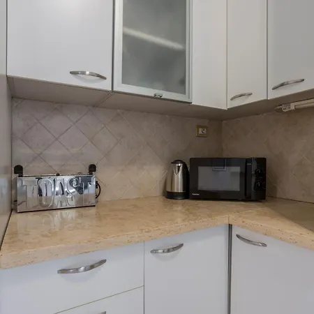 Apartment Gilda New Elegant In Termini